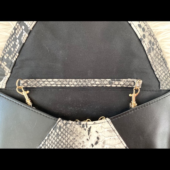 Crossbody Purse - Picture 4 of 4
